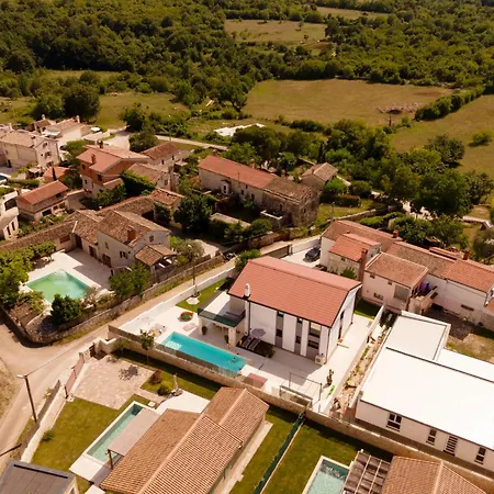 Bramasole With Pool *